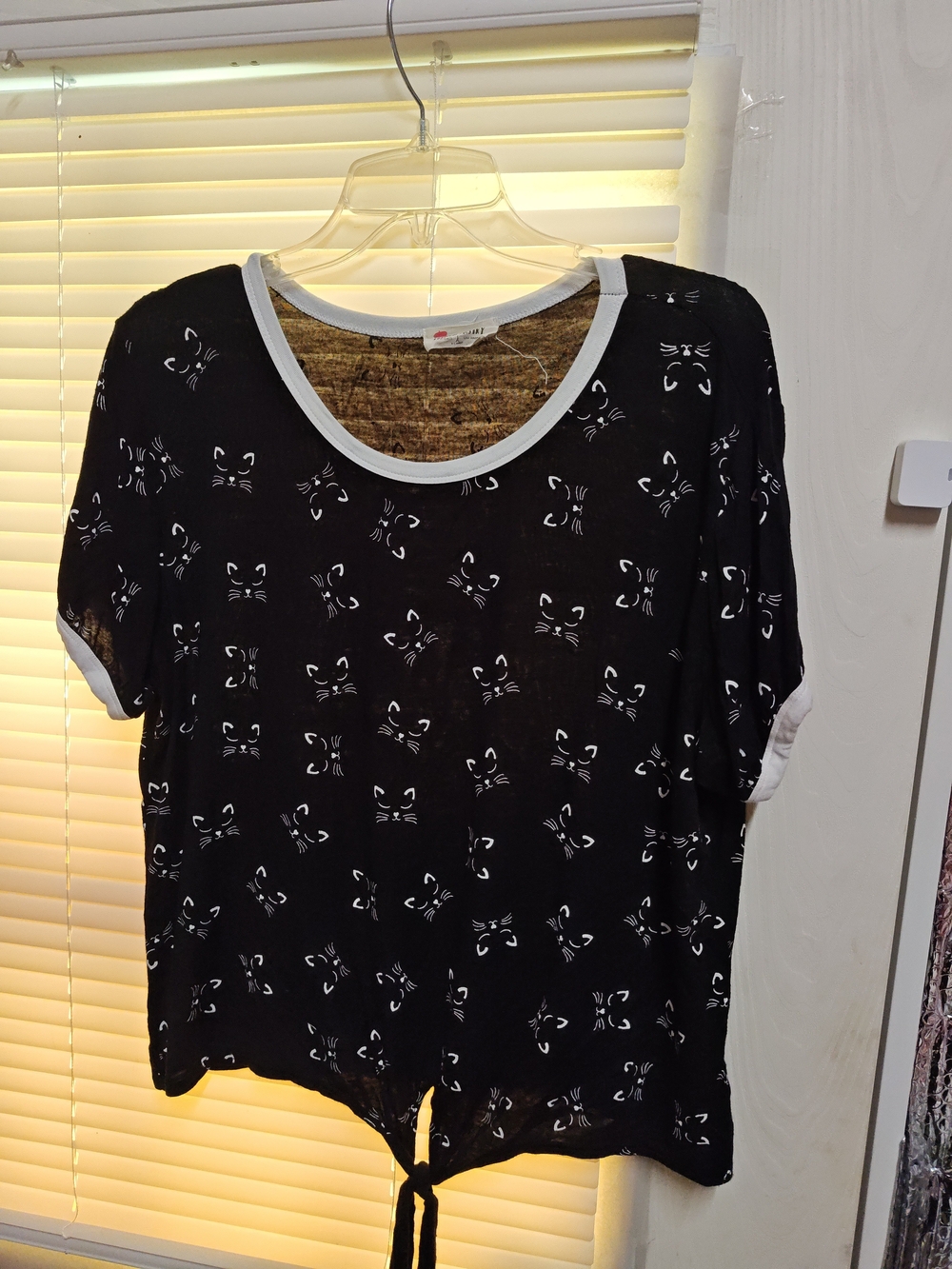 french pastry Black Cat Print Short Sleeve Tee with White Trim